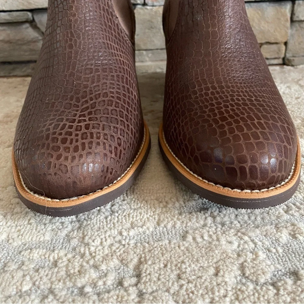 Twisted X Cowboy Western Ankle Boots Booties Brown Croc Embossed Leather Slip On